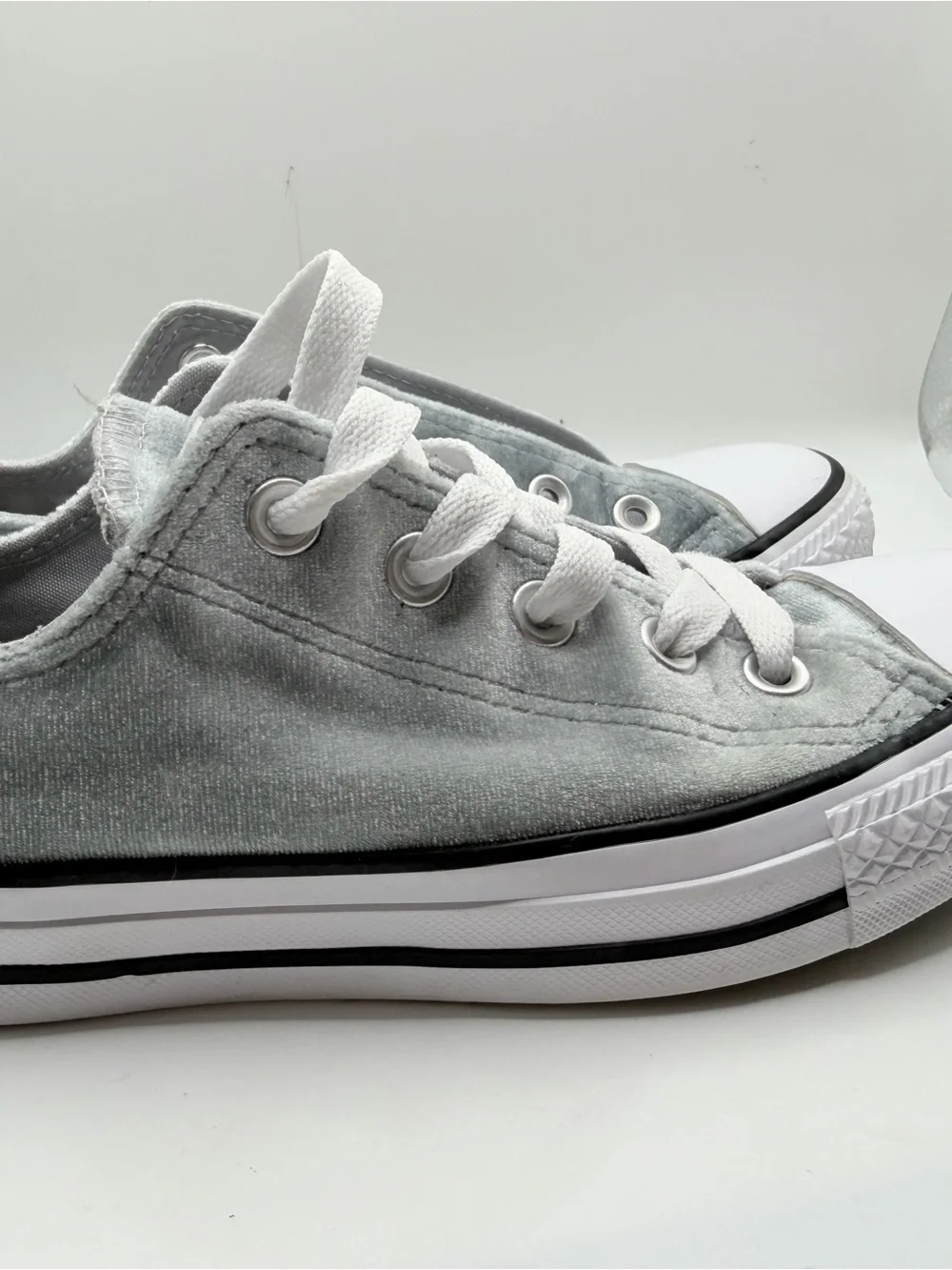 Converse Chuck Taylor All Star Low Top Sneakers - Light Gray suede